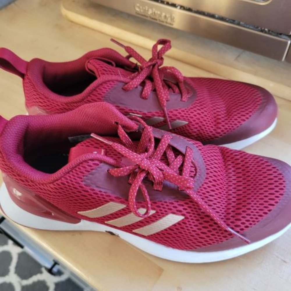 Adidas cloud form sneakers